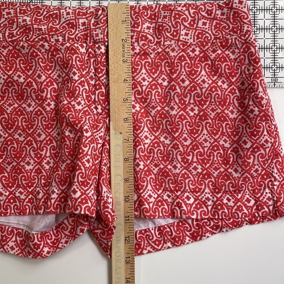 CREME FRAICHE LUXURY RESORT WEAR shorts size small red ikat front & rear pockets - Picture 5 of 8